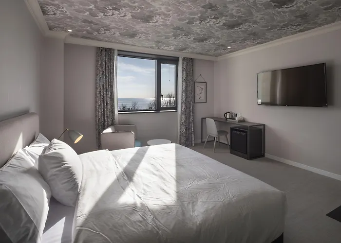 Brown Dot Songjung Hotel Busan