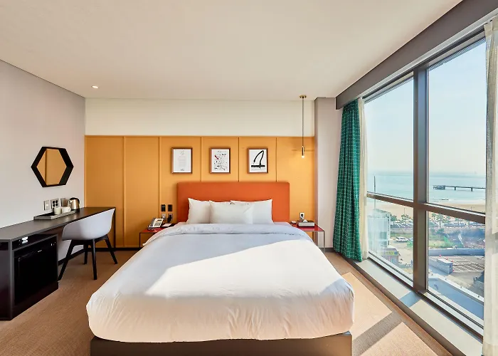 Hotel Brown Dot Songjung 3*