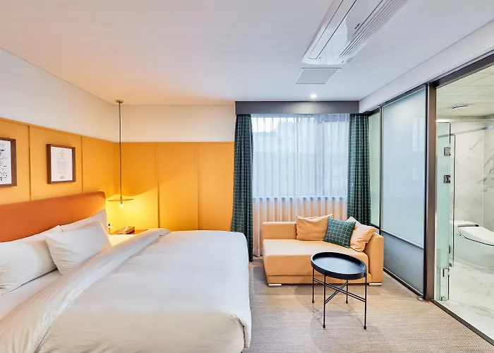Hotel Brown Dot Songjung 3*