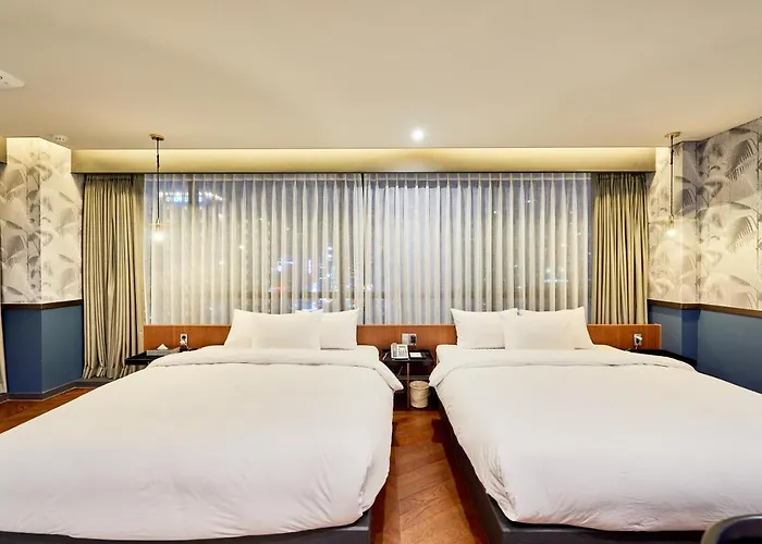 Hotel Brown Dot Songjung 3*