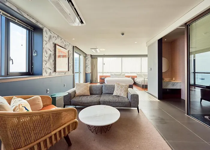 Hotel Brown Dot Songjung 3*