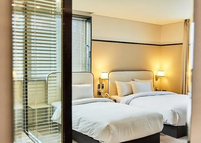 Hotel Brown Dot Songjung 3*