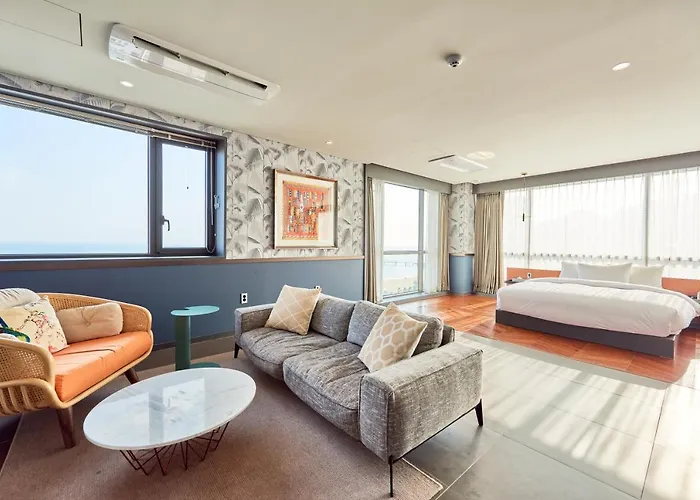 Hotel Brown Dot Songjung