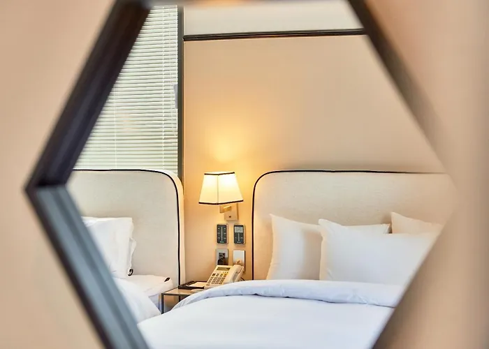 Brown Dot Songjung Hotel